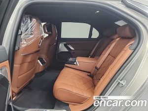 BMW 7-Series 740d xDrive M Sport 2025 года из Южной Кореи