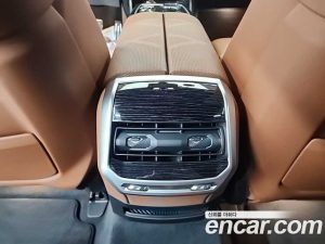 BMW 7-Series 740d xDrive M Sport 2025 года из Южной Кореи