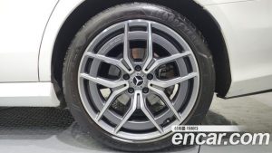Mercedes-Benz E-Class E220d 4MATIC AMG Line 2023 года из Южной Кореи