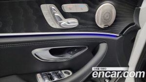 Mercedes-Benz E-Class E220d 4MATIC AMG Line 2023 года из Южной Кореи