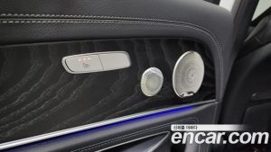 Mercedes-Benz E-Class E220d 4MATIC AMG Line 2023 года из Южной Кореи