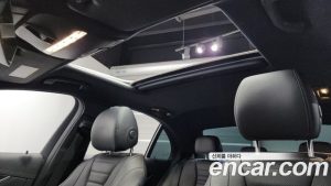 Mercedes-Benz E-Class E220d 4MATIC AMG Line 2023 года из Южной Кореи