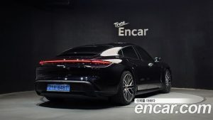 Porsche Taycan Base 2022 года из Южной Кореи