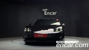 Porsche Taycan Base 2022 года из Южной Кореи