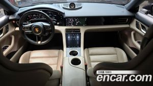 Porsche Taycan Base 2022 года из Южной Кореи