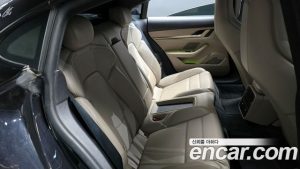 Porsche Taycan Base 2022 года из Южной Кореи