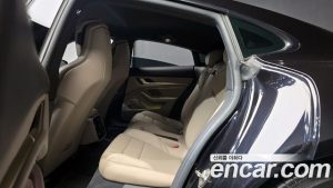 Porsche Taycan Base 2022 года из Южной Кореи