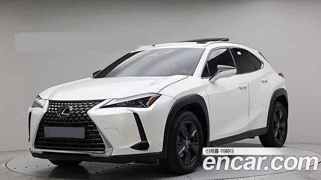 Lexus UX 2.0 2WD 2025 года из Кореи