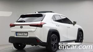 Lexus UX 2.0 2WD 2025 года из Южной Кореи