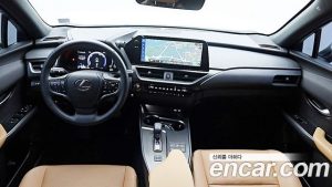 Lexus UX 2.0 2WD 2025 года из Южной Кореи