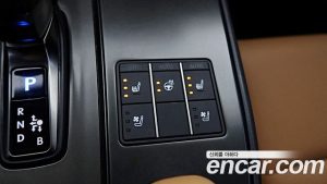 Lexus UX 2.0 2WD 2025 года из Южной Кореи