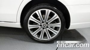 Mercedes-Benz E-Class E350 4MATIC Exclusive 2023 года из Южной Кореи
