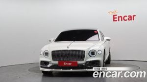 Bentley Flying Spur 4.0 Azure 2024 года из Южной Кореи