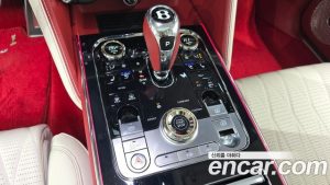 Bentley Flying Spur 4.0 Azure 2024 года из Южной Кореи