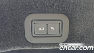 Bentley Flying Spur 4.0 Azure 2024 года из Южной Кореи