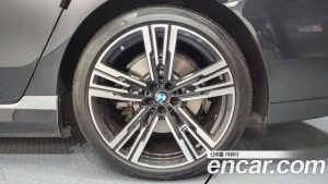 BMW 7-Series 750e xDrive M Sport 2023 года из Южной Кореи