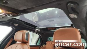 BMW 7-Series 750e xDrive M Sport 2023 года из Южной Кореи