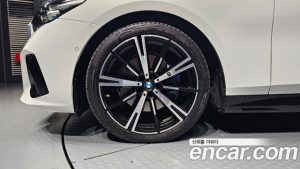 BMW 5-Series 530i xDrive M Sport 2024 года из Южной Кореи