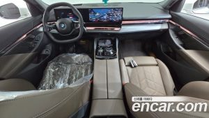 BMW 5-Series 520i 2025 года из Южной Кореи