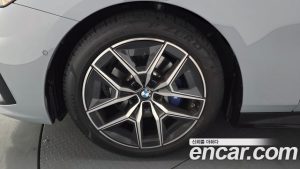 BMW 5-Series 520i M Sport 2024 года из Южной Кореи