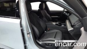 BMW 5-Series 520i M Sport 2024 года из Южной Кореи