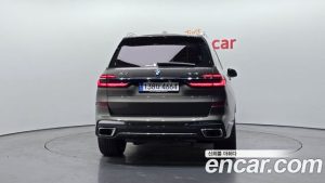 BMW X7 xDrive 40i M Sport 6 2024 года из Южной Кореи