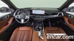 BMW X7 xDrive 40i M Sport 6 2024 года из Южной Кореи