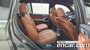BMW X7 xDrive 40i M Sport 6 2024 года из Южной Кореи