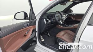 BMW X5 xDrive 40i M Sport 2024 года из Южной Кореи
