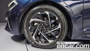 Kia K5 Noblesse 2025 года из Южной Кореи