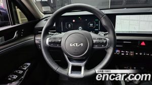 Kia K5 Noblesse 2025 года из Южной Кореи