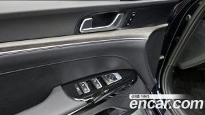 Kia K5 Noblesse 2025 года из Южной Кореи