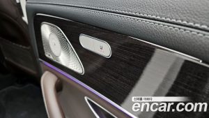 Mercedes-Benz GLE-Class GLE300d 4MATIC 2023 года из Южной Кореи