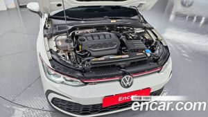 Volkswagen Golf 2.0 GTI 2024 года из Южной Кореи