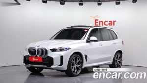 BMW X5 xDrive 40i M Sport 2025 года из Южной Кореи