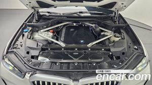 BMW X5 xDrive 40i M Sport 2025 года из Южной Кореи