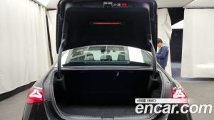 Mercedes-Benz E-Class E220d 4MATIC Exclusive 2025 года из Южной Кореи