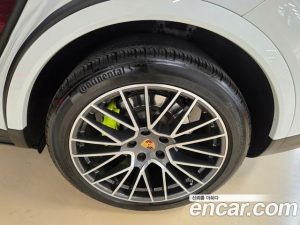 Porsche Cayenne 3.0 Coupe 2022 года из Южной Кореи