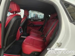 Porsche Cayenne 3.0 Coupe 2022 года из Южной Кореи