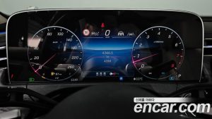 Mercedes-Benz E-Class E200 Avantgarde 2025 года из Южной Кореи