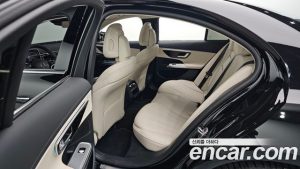Mercedes-Benz E-Class E200 Avantgarde 2025 года из Южной Кореи