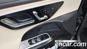Mercedes-Benz E-Class E200 Avantgarde 2025 года из Южной Кореи