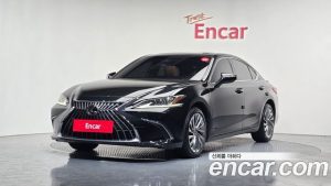 Lexus ES Luxury Plus 2023 года из Южной Кореи