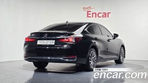 Lexus ES Luxury Plus 2023 года из Южной Кореи