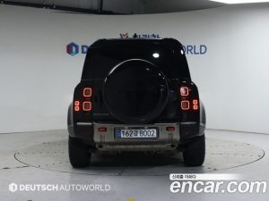 Land Rover Defender 110 P400 X 2024 года из Южной Кореи