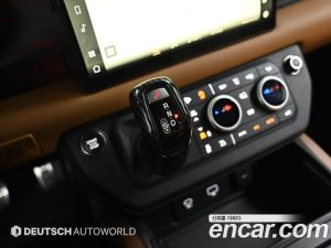 Land Rover Defender 110 P400 X 2024 года из Южной Кореи