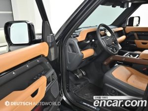 Land Rover Defender 110 P400 X 2024 года из Южной Кореи
