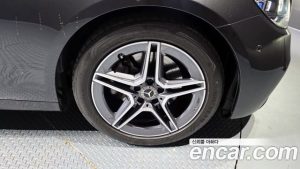 Mercedes-Benz E-Class E250 AMG Line 2023 года из Южной Кореи