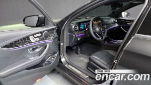 Mercedes-Benz E-Class E250 AMG Line 2023 года из Южной Кореи