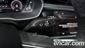 Audi Q3 35 TDI 2023 года из Южной Кореи